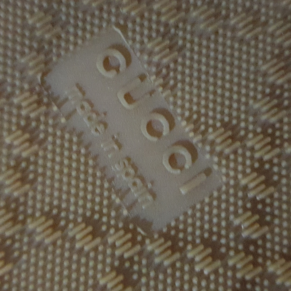Gucci - Picture 2 of 4